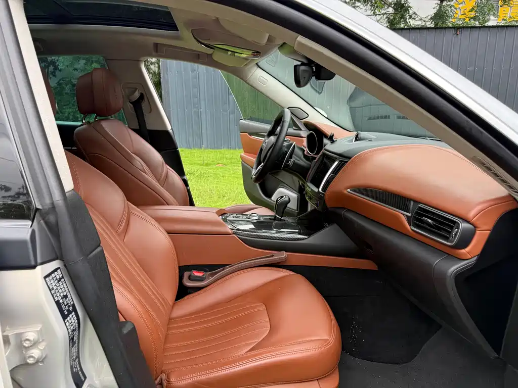 Maserati Levante — миниатюра 12