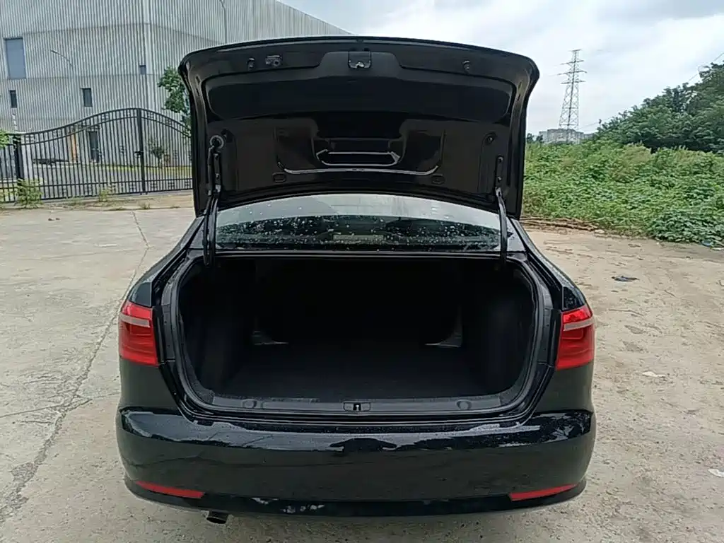 Volkswagen Lavida — миниатюра 19