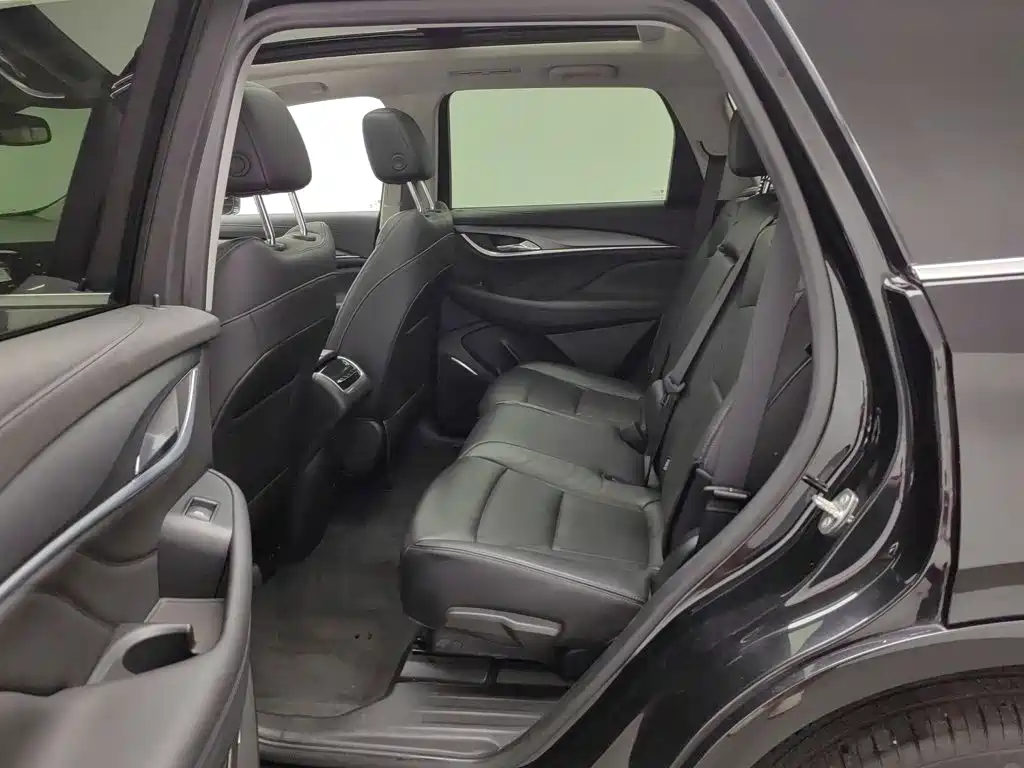 Buick Enclave — миниатюра 15