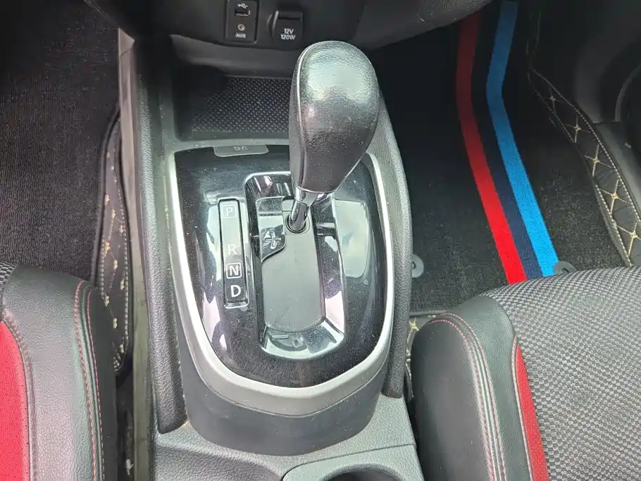 Nissan Qashqai — миниатюра 16