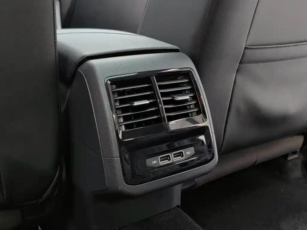 Volkswagen Sagitar — миниатюра 17