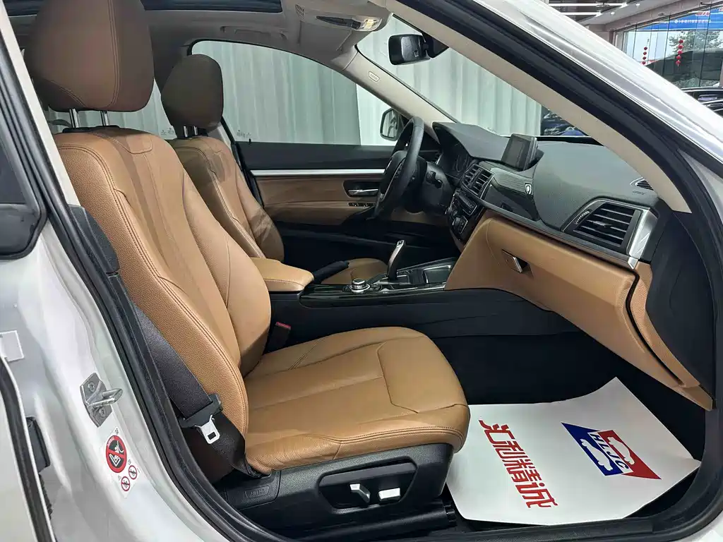 BMW 3 Series GT — миниатюра 16