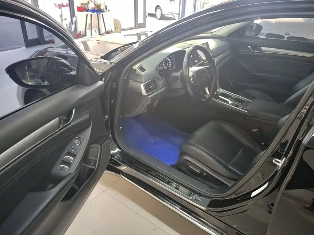 Honda Accord — миниатюра 16