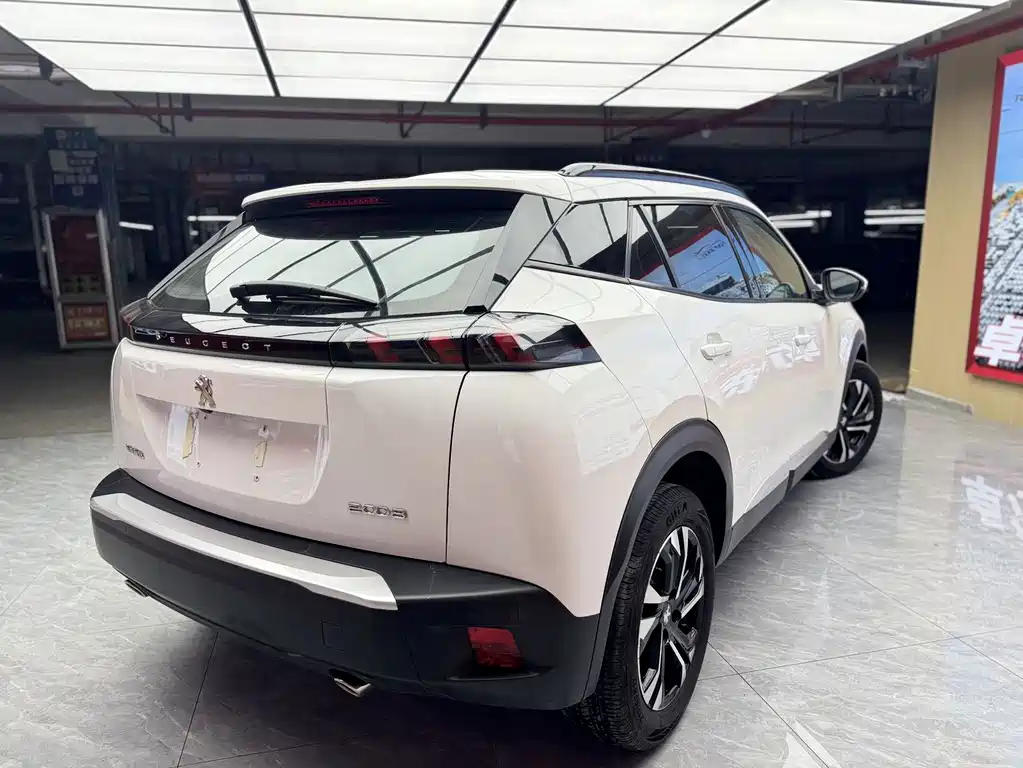 Peugeot 2008 — миниатюра 5