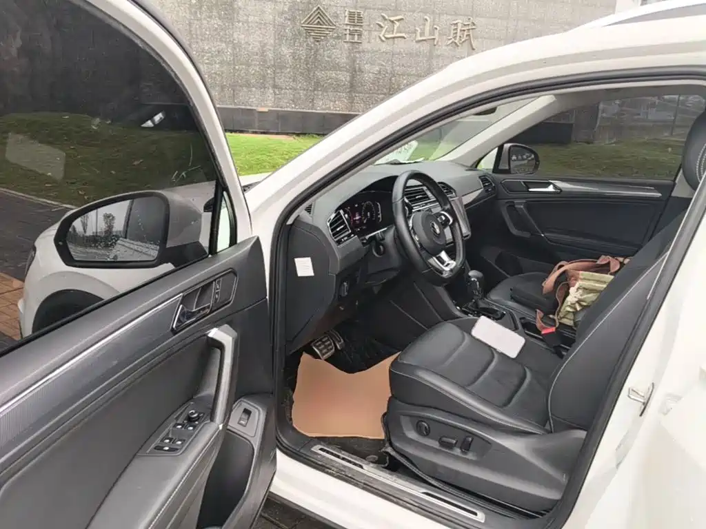 Volkswagen Tiguan L — миниатюра 16