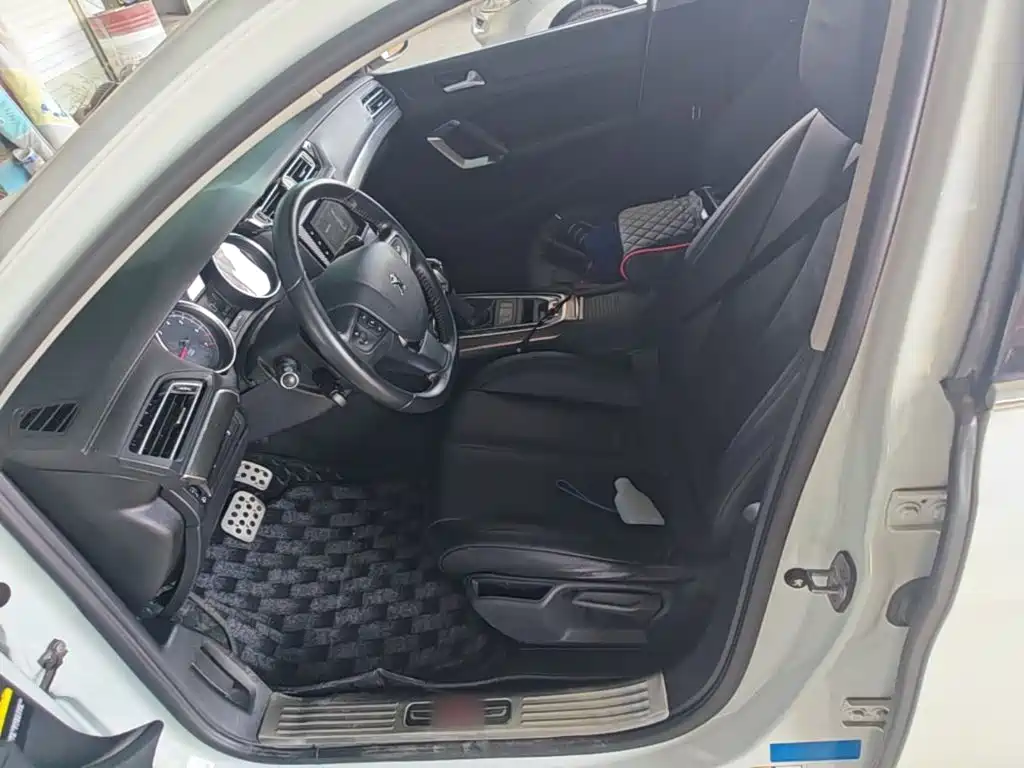 Peugeot 408 — миниатюра 15