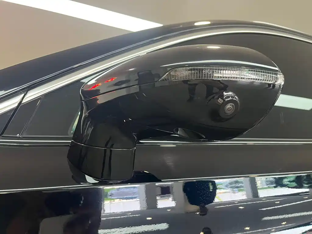 Hongqi HS7 PHEV 2024 2.0T PHEV 6 мест