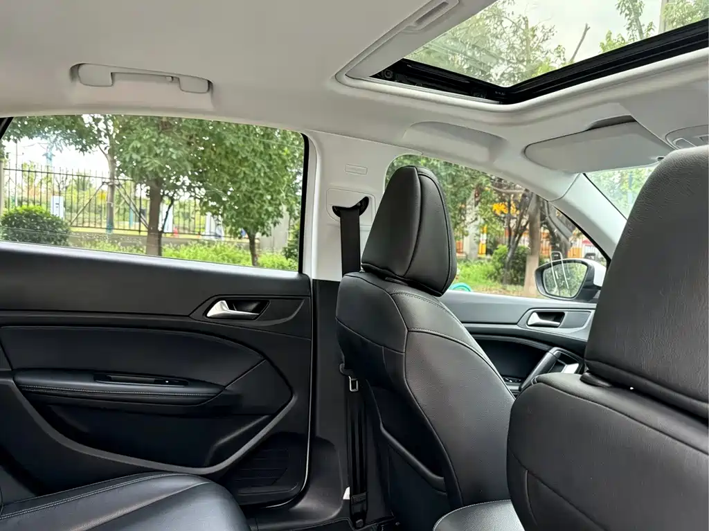 Peugeot 308 — миниатюра 27