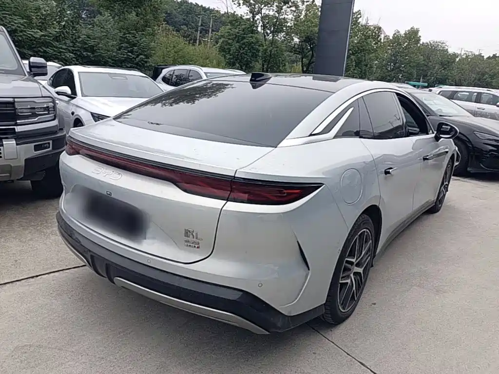 BYD Han L — миниатюра 7