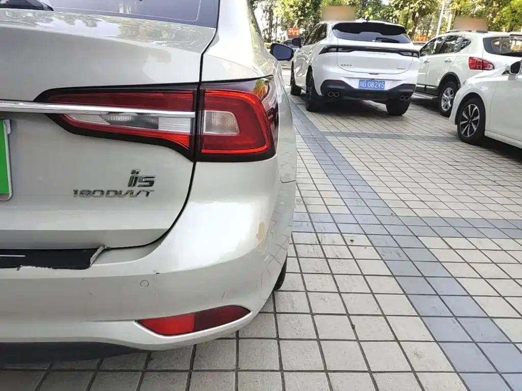 Roewe i5 — миниатюра 8