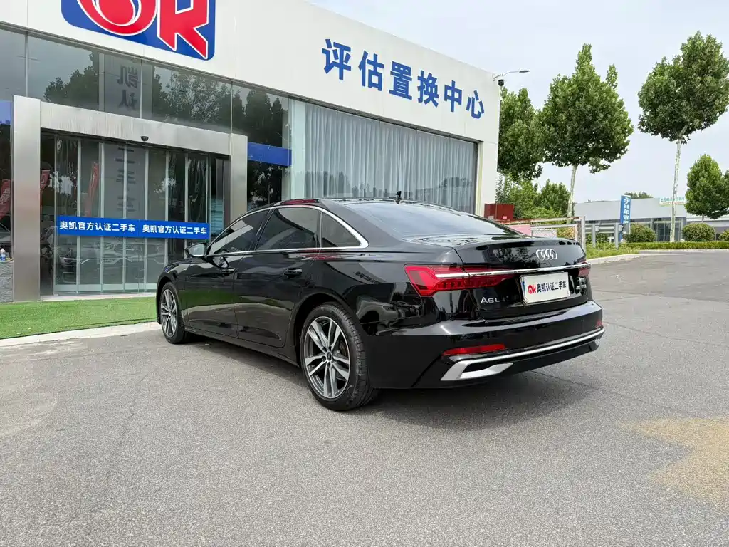 Audi A6L 2023 40 TFSI Luxury