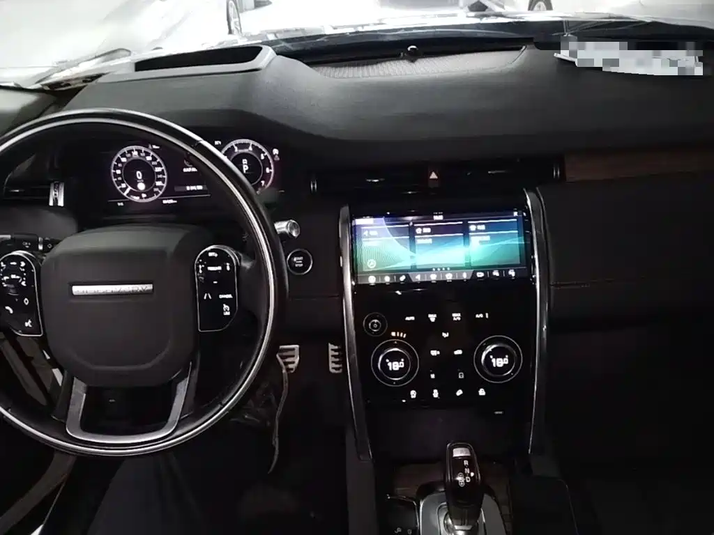 Land Rover Discovery Sport — миниатюра 10