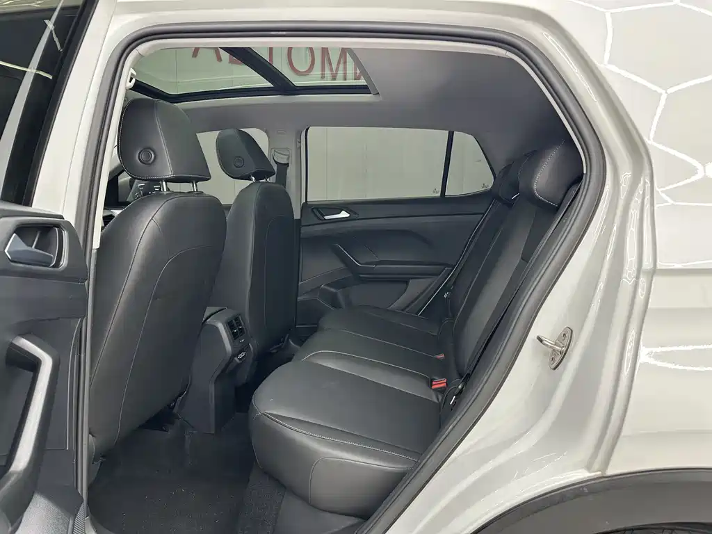 VOLKSWAGEN EXPLORING THE SHADOW