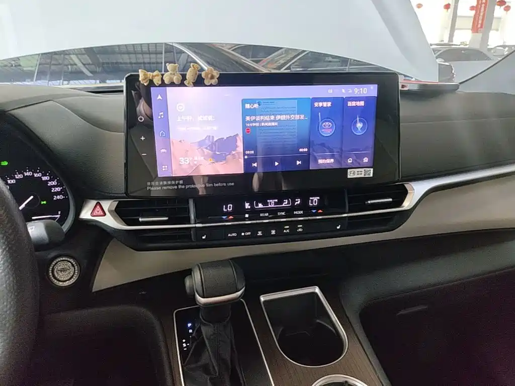 Toyota Granvia — миниатюра 13