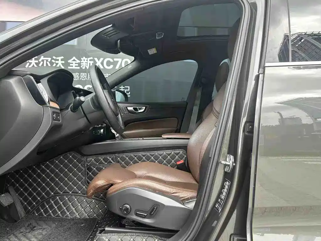 Volvo XC60 — миниатюра 5