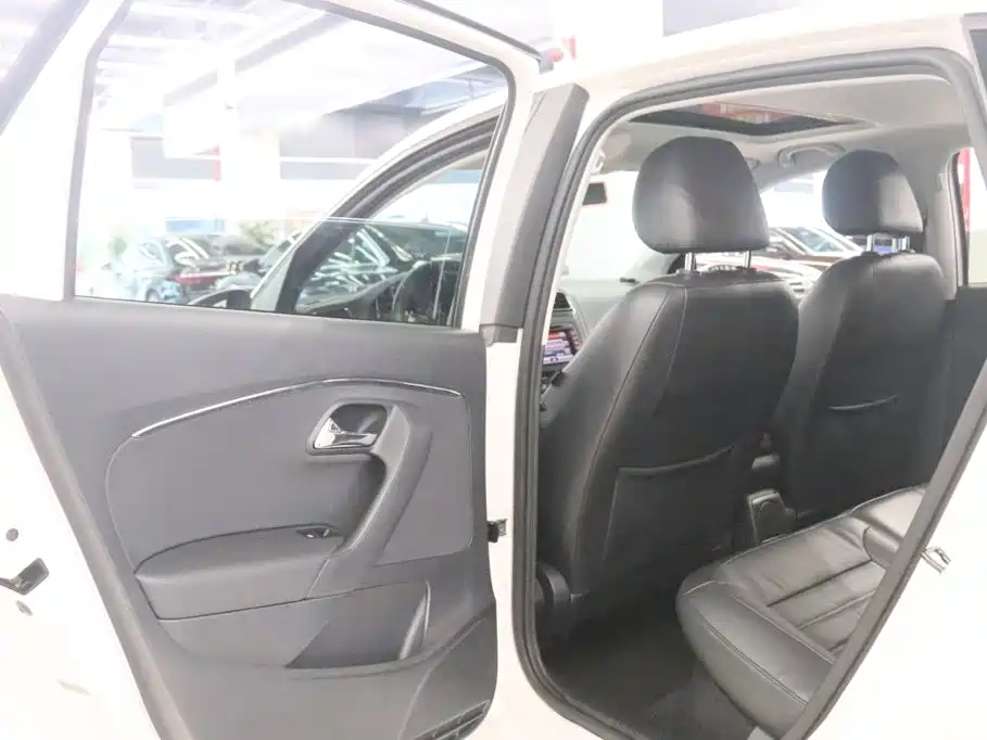 Volkswagen Polo — миниатюра 14