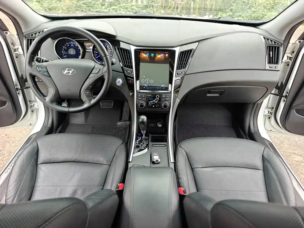 Hyundai Sonata — миниатюра 9