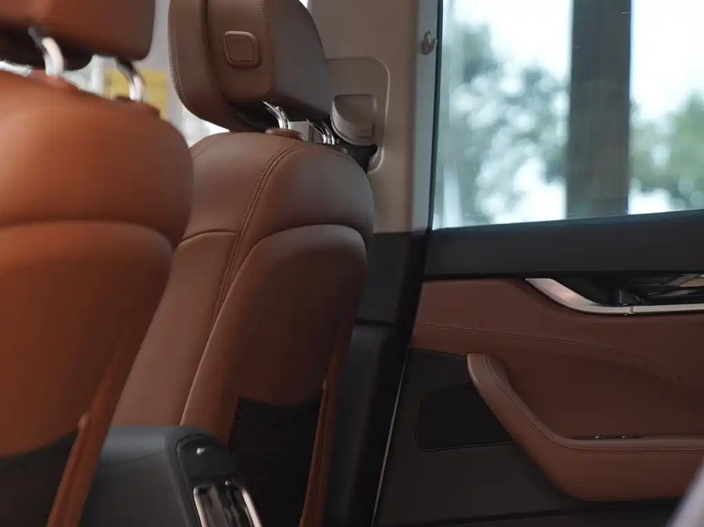 Maserati Levante — миниатюра 10