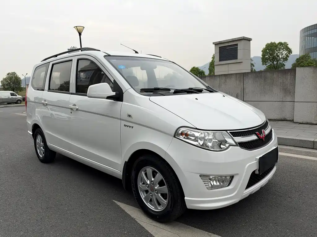 Wuling Hongguang — миниатюра 3