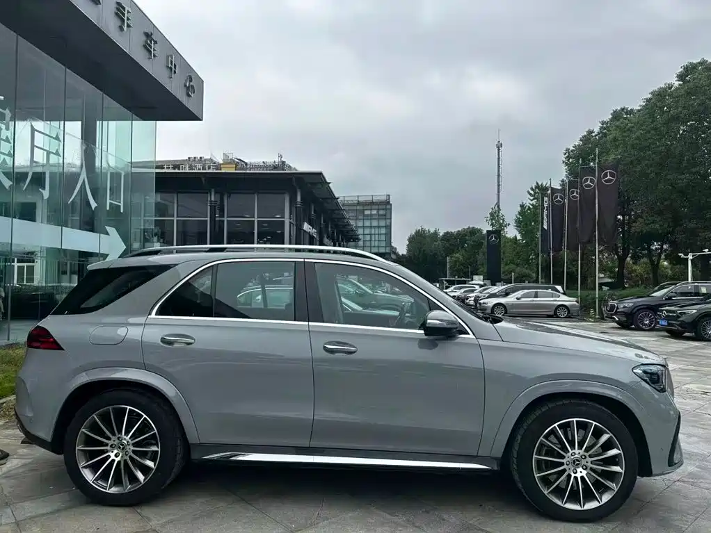 Mercedes-Benz GLE (Import) — миниатюра 5
