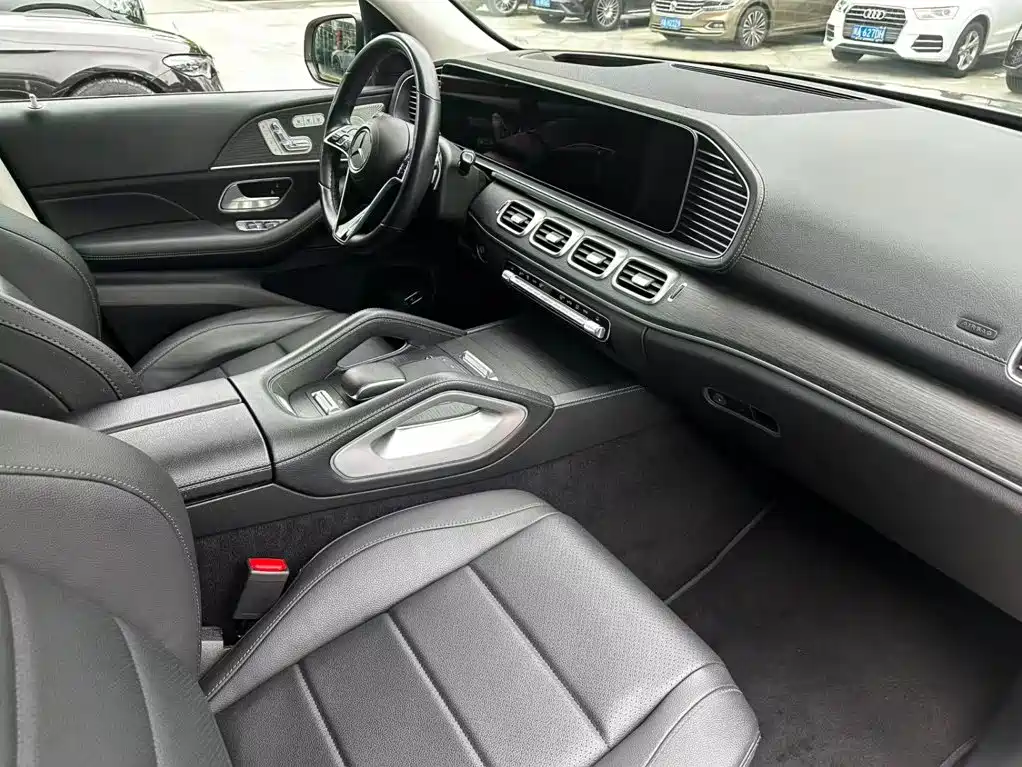 Mercedes-Benz GLE (Import) — миниатюра 17