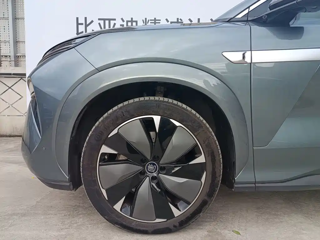 BYD Tang L — миниатюра 5