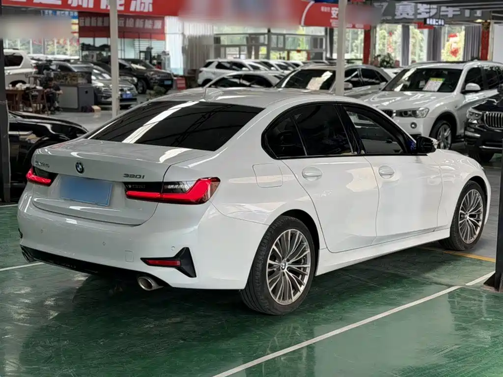 BMW 3 Series — миниатюра 23