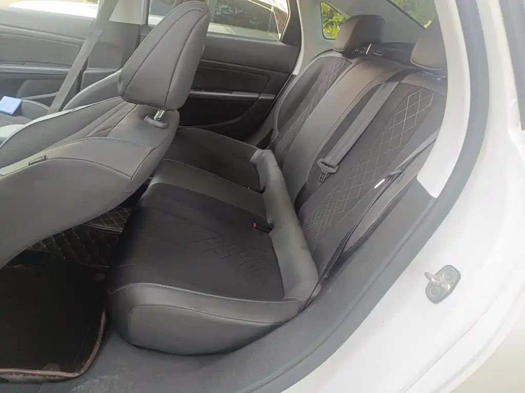 Peugeot 308 — миниатюра 15