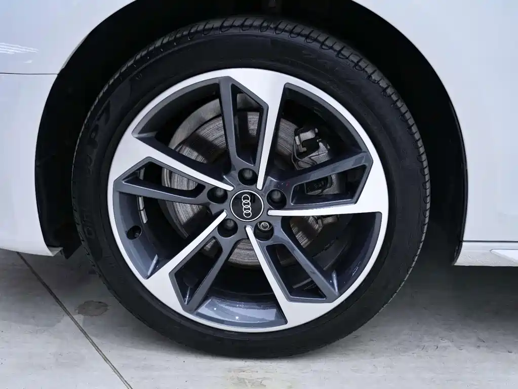 Audi A4L — миниатюра 9
