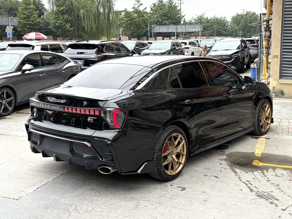 Lynk & Co 03 — миниатюра 3