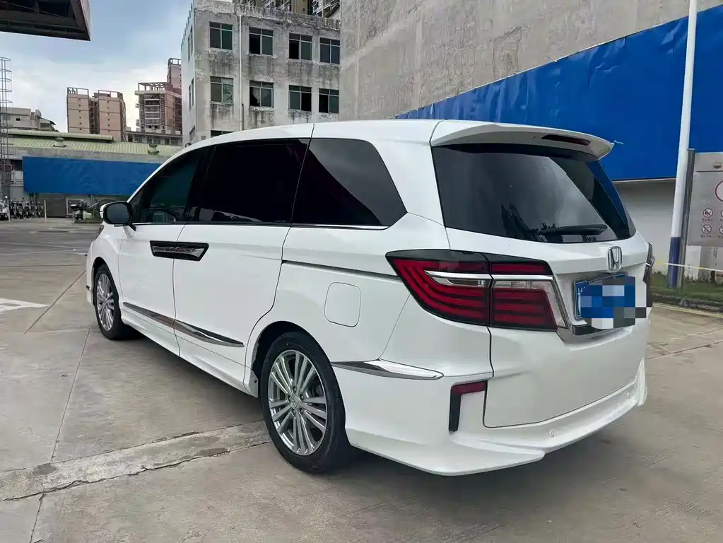 Honda Elysion — миниатюра 6