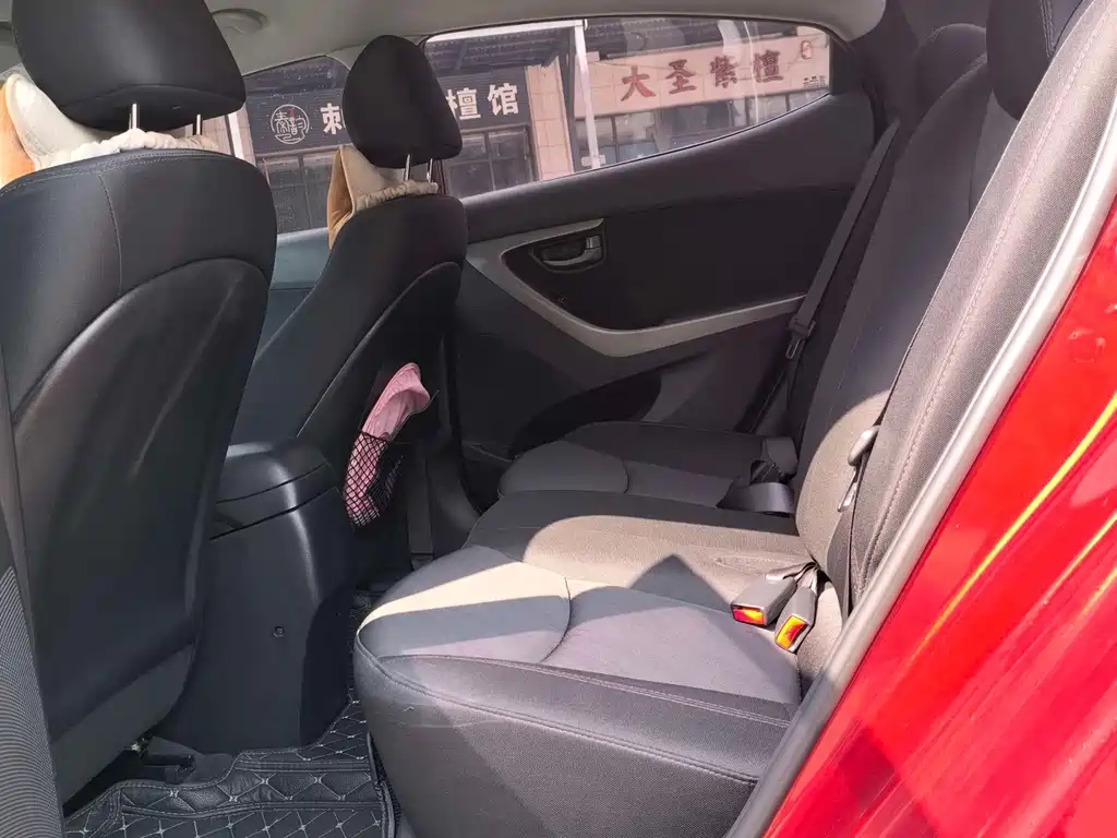 Hyundai Elantra Langdong — миниатюра 8