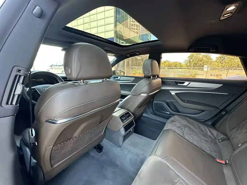 Audi A7L — миниатюра 18