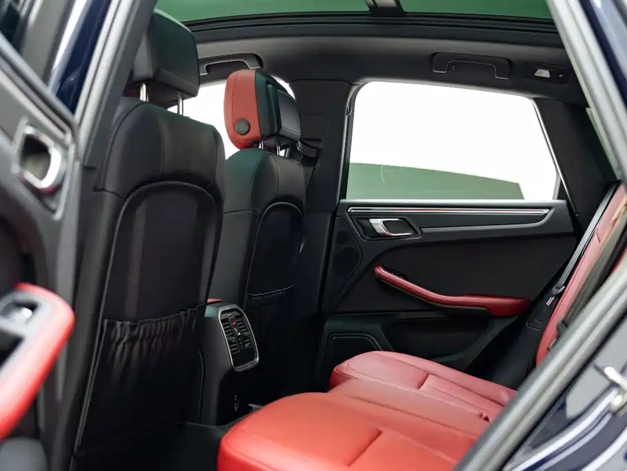 Porsche Macan — миниатюра 10