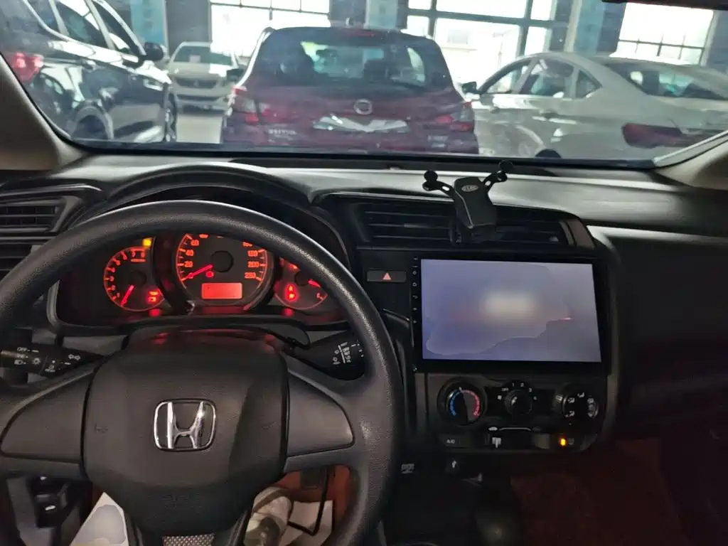 Honda Fit — миниатюра 10