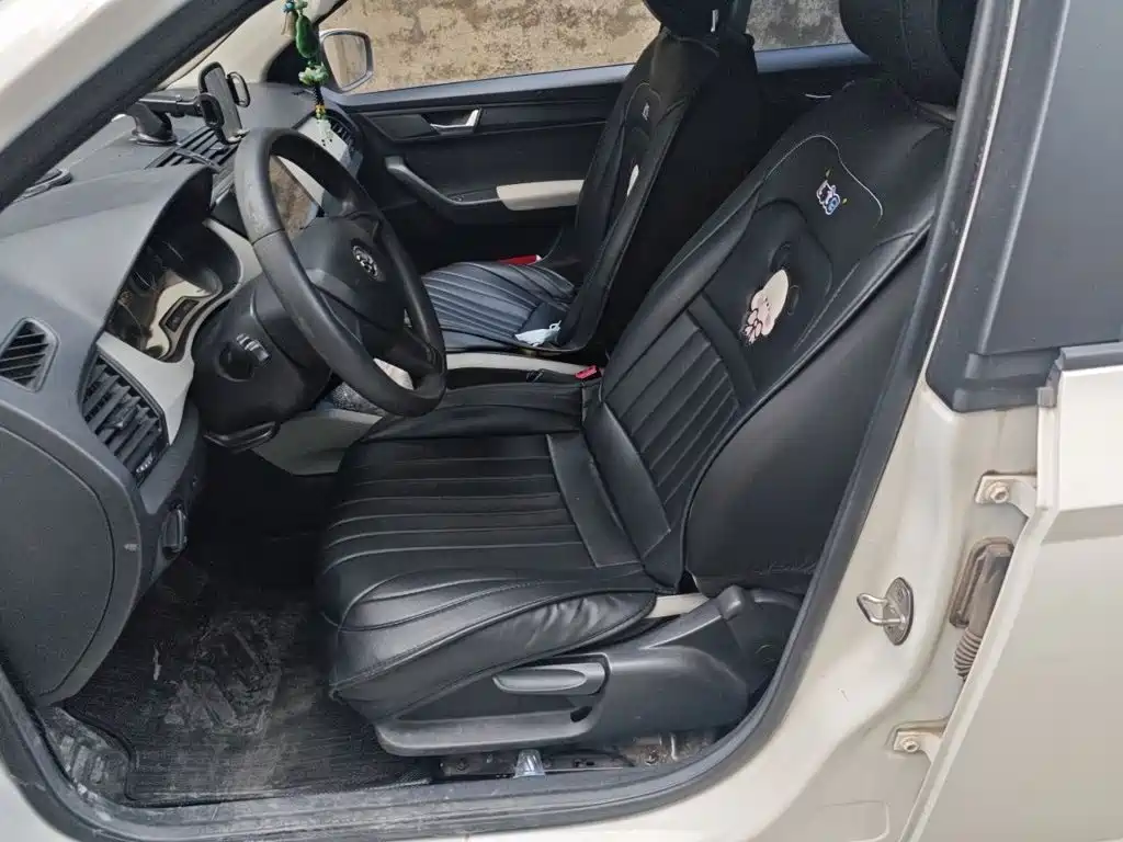 Skoda Fabia — миниатюра 8