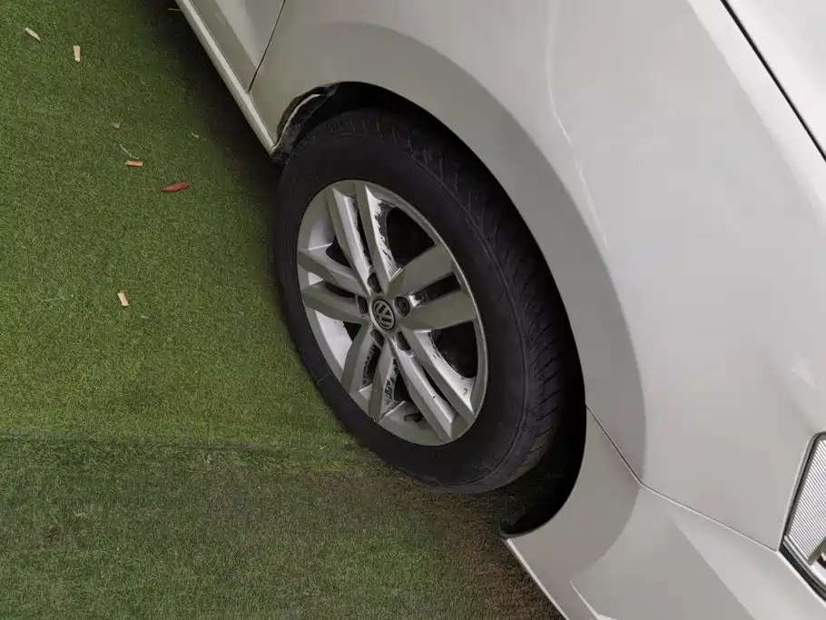 Volkswagen Jetta — миниатюра 6