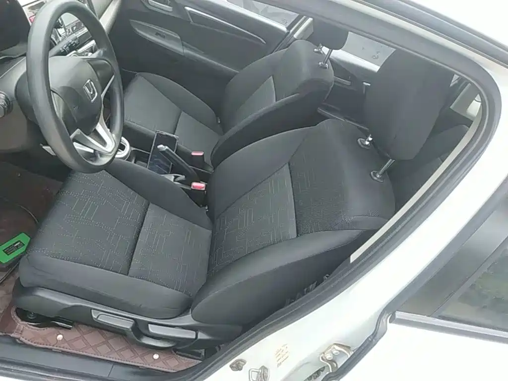 Honda Fit — миниатюра 15