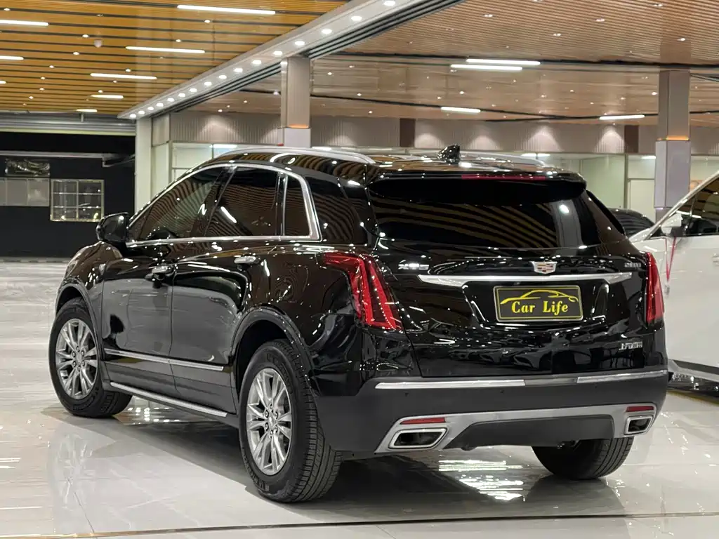CADILLAC XT5