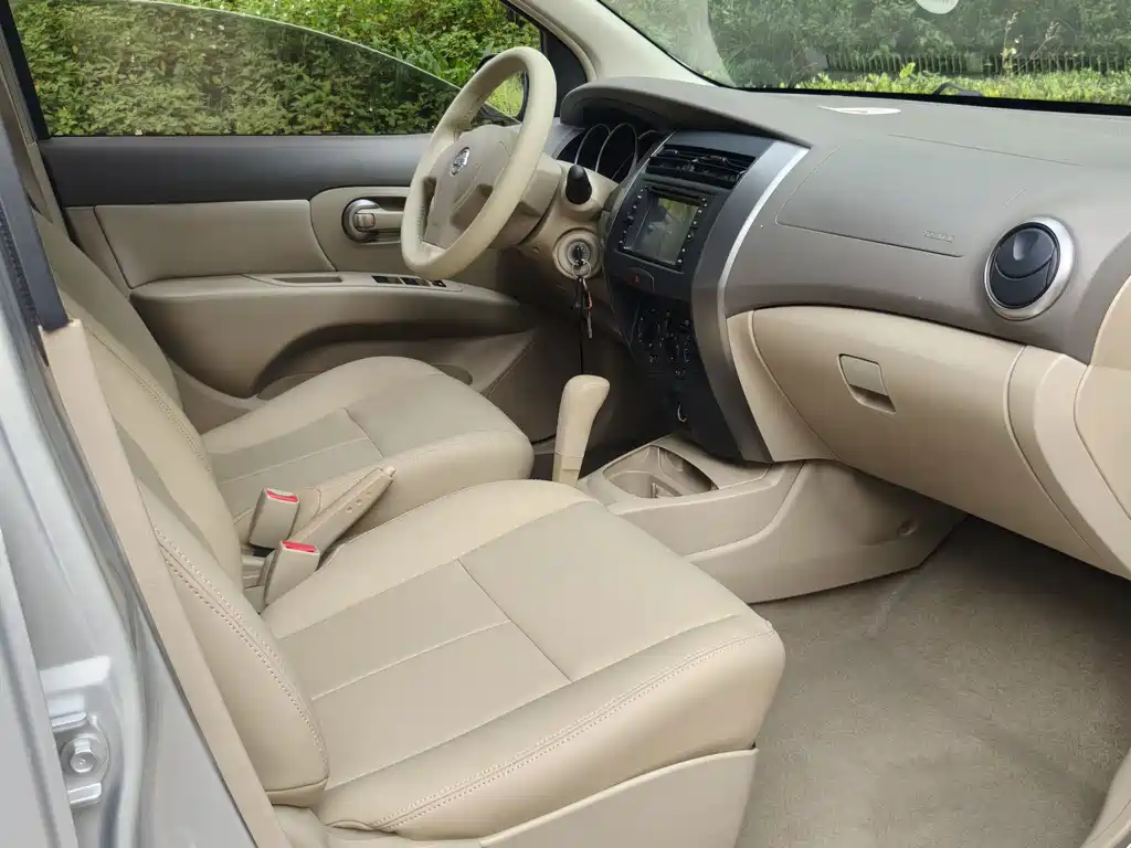 Nissan Livina — миниатюра 12