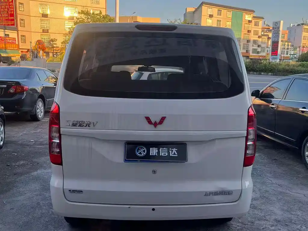 Wuling Hongguang V — миниатюра 8