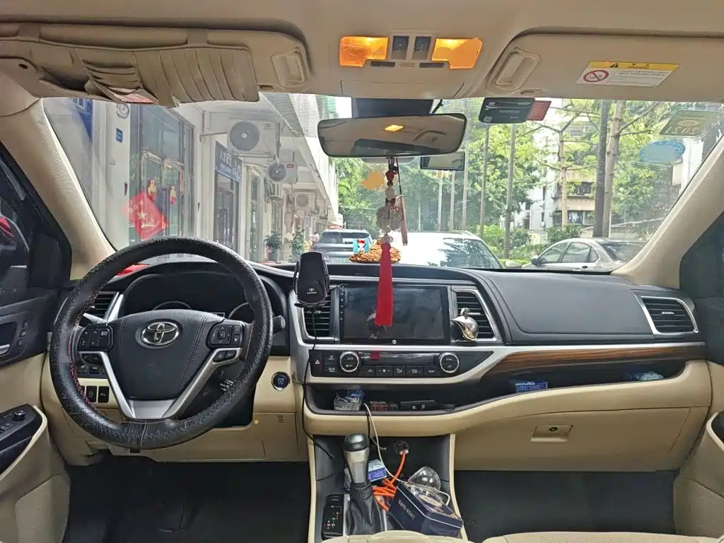 Toyota Highlander — миниатюра 5