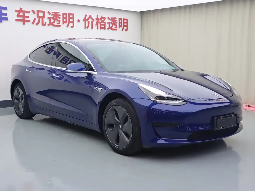 Tesla Model 3 — миниатюра 2