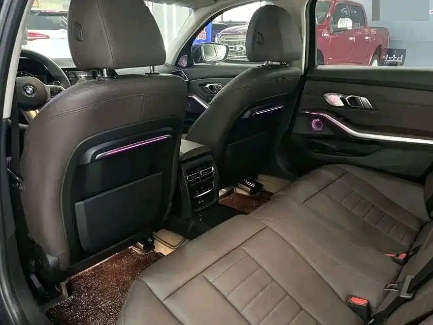 BMW 3 Series — миниатюра 6