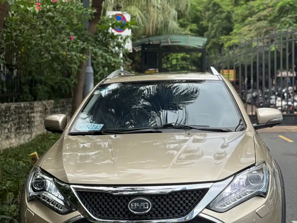 BYD Tang 2015 2.0T Luxury