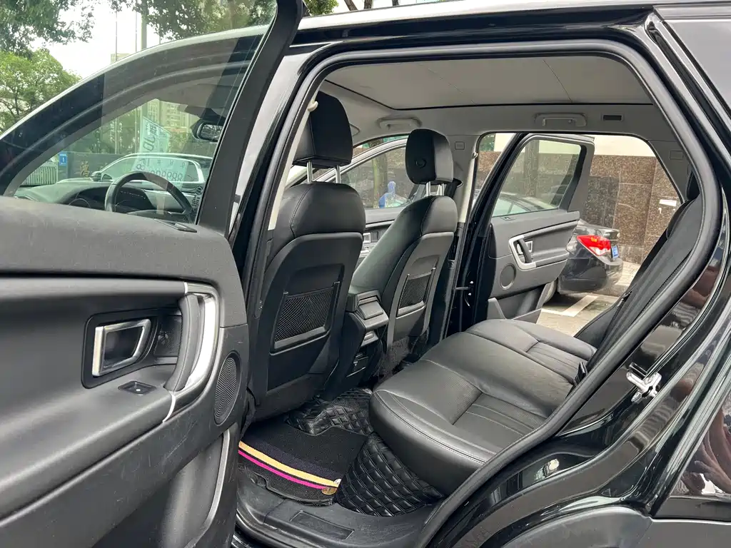 Land Rover Discovery Sport — миниатюра 32