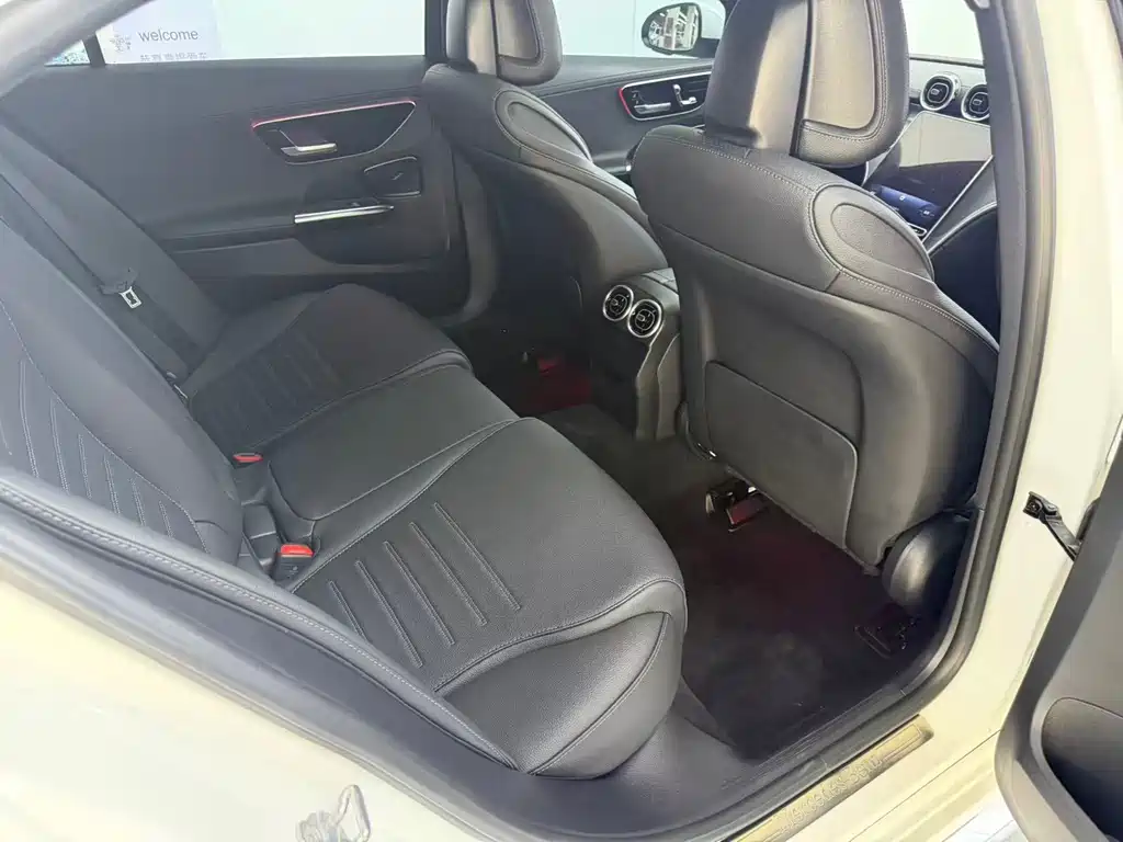Mercedes-Benz C-Class — миниатюра 14