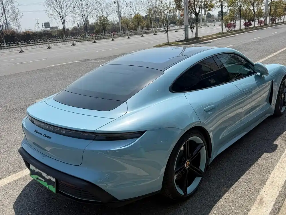 Porsche Taycan — миниатюра 8