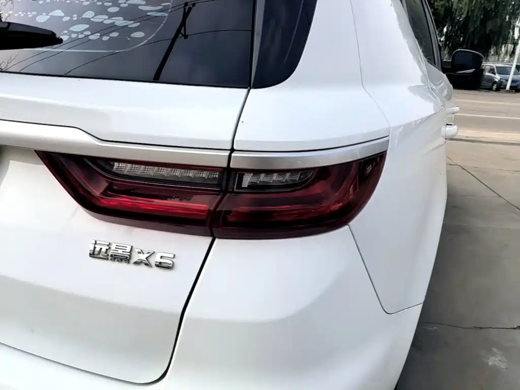 Geely Vision X6 — миниатюра 8