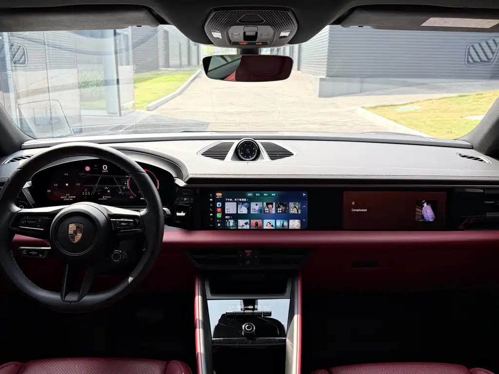 Porsche Macan EV — миниатюра 8